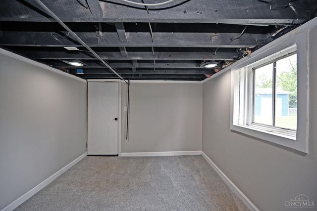 6211 Coleridge Avenue, Cincinnati, OH 45213