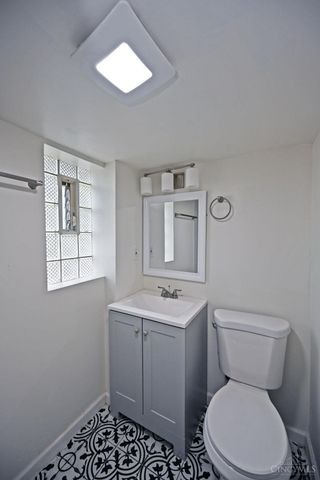 6211 Coleridge Avenue, Cincinnati, OH 45213