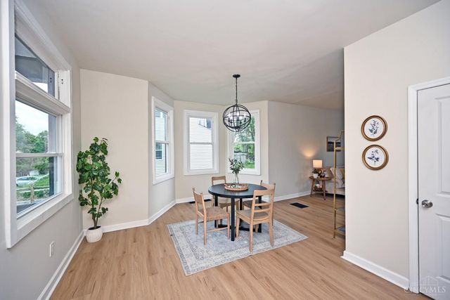 6211 Coleridge Avenue, Cincinnati, OH 45213