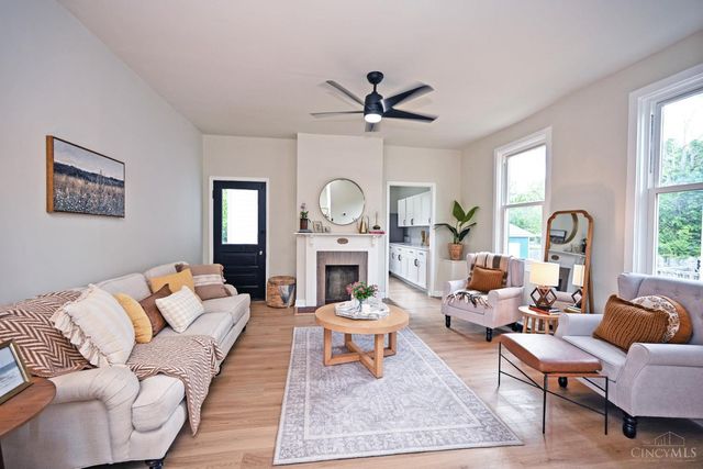 6211 Coleridge Avenue, Cincinnati, OH 45213