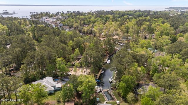 106 Whittaker Point Road, Oriental, NC 28571