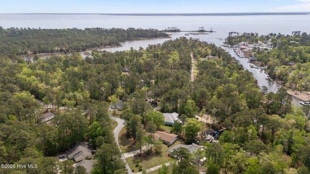 106 Whittaker Point Road, Oriental, NC 28571