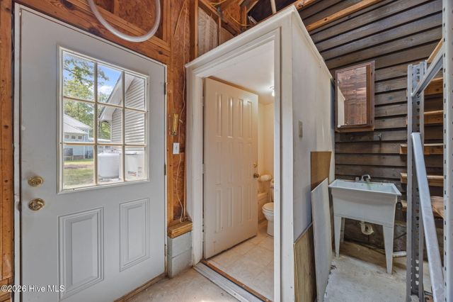 106 Whittaker Point Road, Oriental, NC 28571