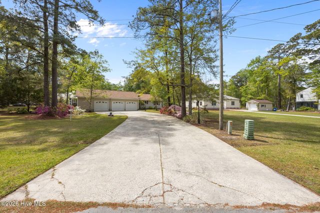 106 Whittaker Point Road, Oriental, NC 28571