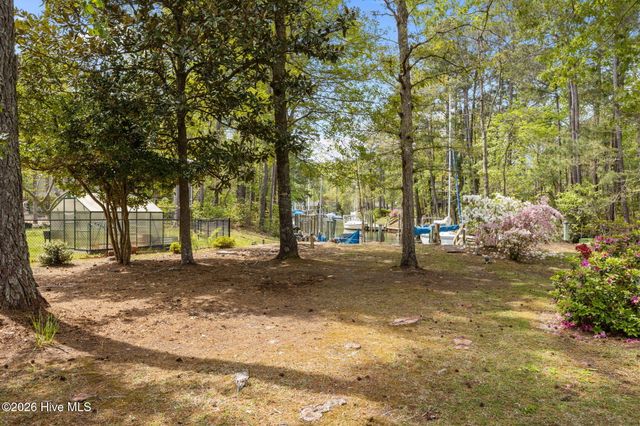 106 Whittaker Point Road, Oriental, NC 28571