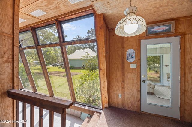 106 Whittaker Point Road, Oriental, NC 28571