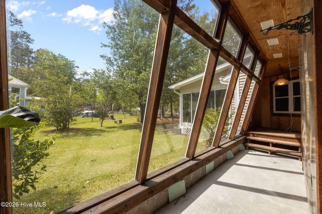 106 Whittaker Point Road, Oriental, NC 28571