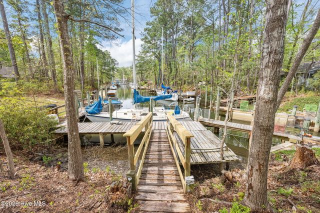 106 Whittaker Point Road, Oriental, NC 28571