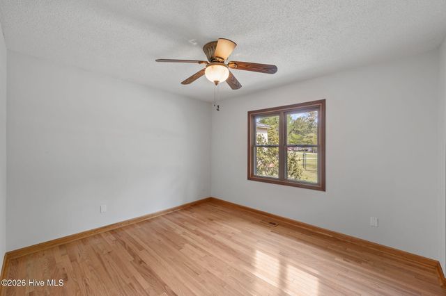 106 Whittaker Point Road, Oriental, NC 28571