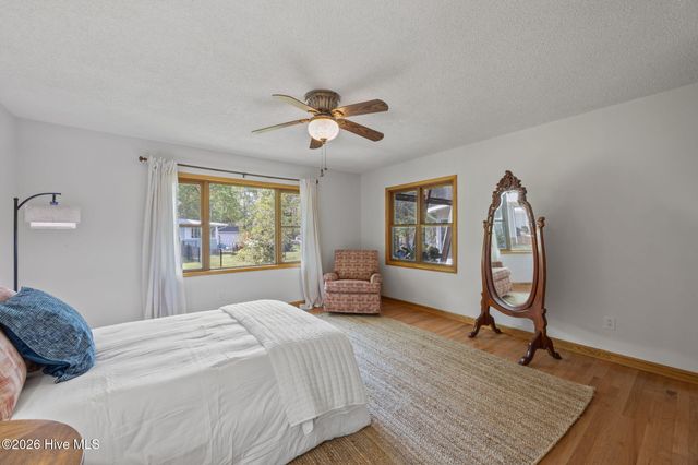 106 Whittaker Point Road, Oriental, NC 28571