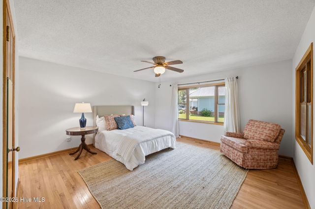 106 Whittaker Point Road, Oriental, NC 28571