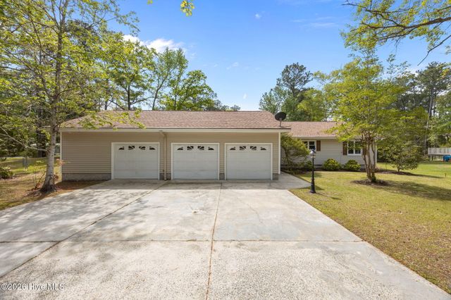 106 Whittaker Point Road, Oriental, NC 28571