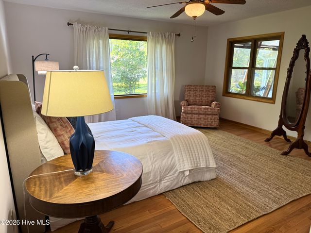 106 Whittaker Point Road, Oriental, NC 28571