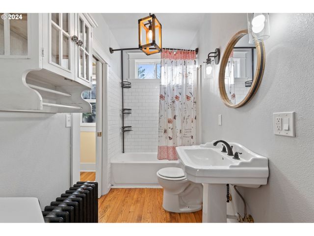 1706 OAK St, La Grande, OR 97850