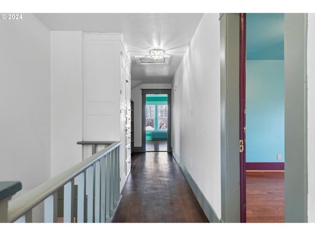 1706 OAK St, La Grande, OR 97850