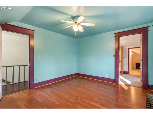 1706 OAK St, La Grande, OR 97850