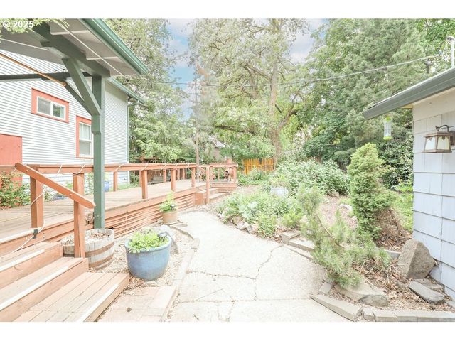 1706 OAK St, La Grande, OR 97850