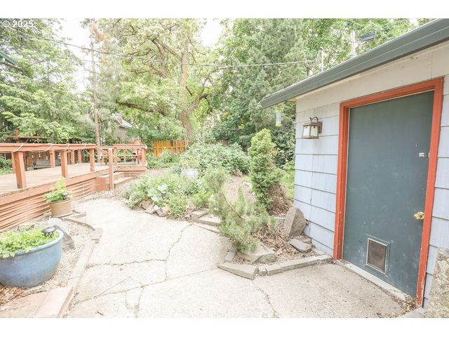 1706 OAK St, La Grande, OR 97850