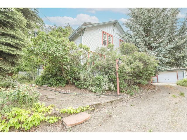 1706 OAK St, La Grande, OR 97850