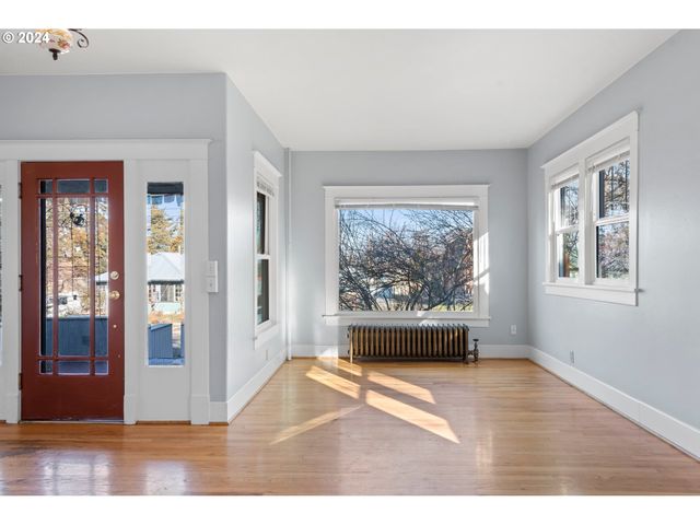 1706 OAK St, La Grande, OR 97850