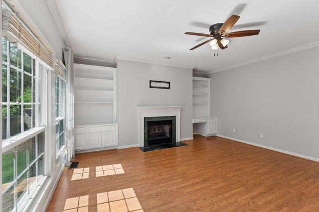 6217 Deerbrook Dr, Nashville, TN 37221