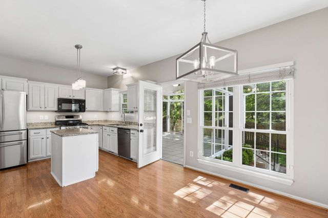 6217 Deerbrook Dr, Nashville, TN 37221