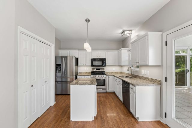 6217 Deerbrook Dr, Nashville, TN 37221