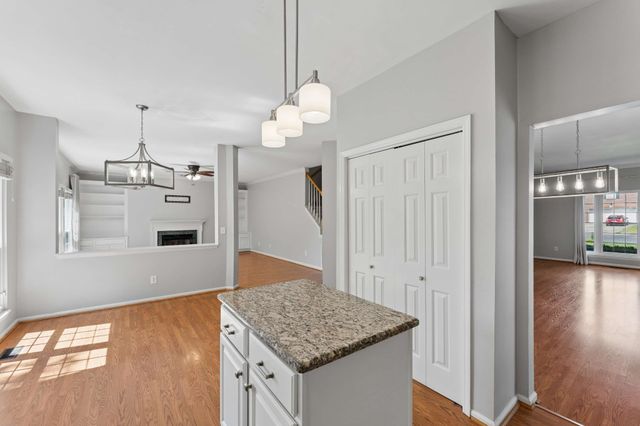 6217 Deerbrook Dr, Nashville, TN 37221