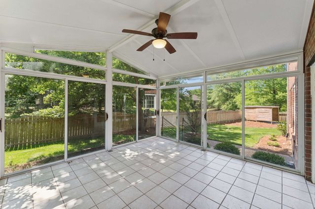 6217 Deerbrook Dr, Nashville, TN 37221