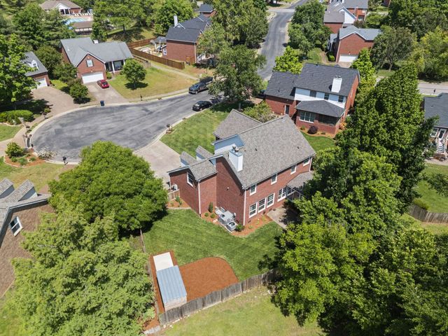 6217 Deerbrook Dr, Nashville, TN 37221
