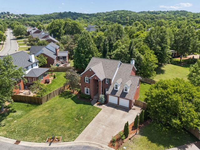 6217 Deerbrook Dr, Nashville, TN 37221