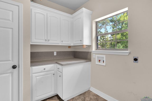 3826 Fern Ridge Dr., Longview, TX 75605