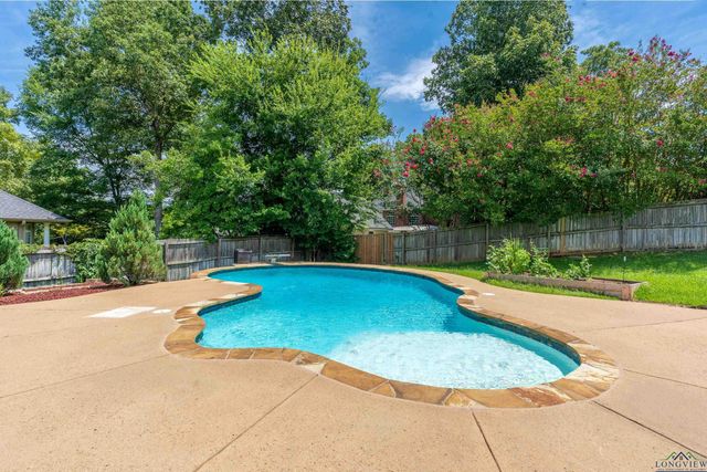 3826 Fern Ridge Dr., Longview, TX 75605