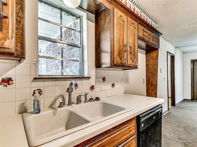 21370 N Rockwell Avenue, Edmond, OK 73012