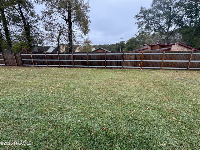 325 White Pine Drive, Lafayette, LA 70501