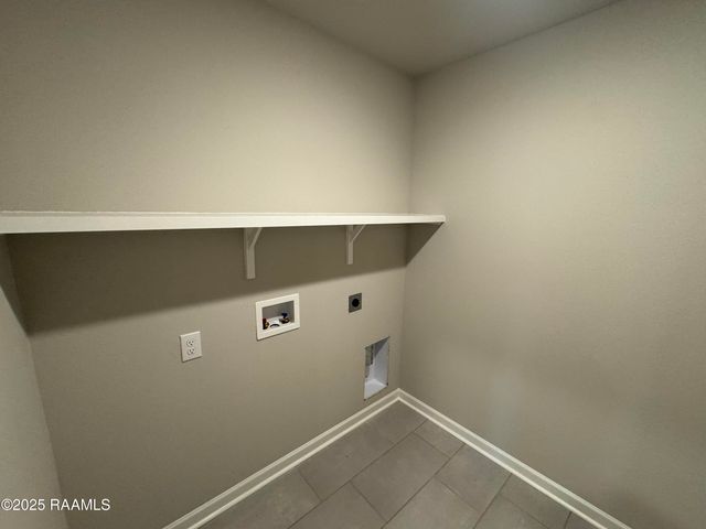 325 White Pine Drive, Lafayette, LA 70501