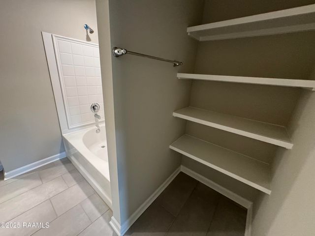 325 White Pine Drive, Lafayette, LA 70501