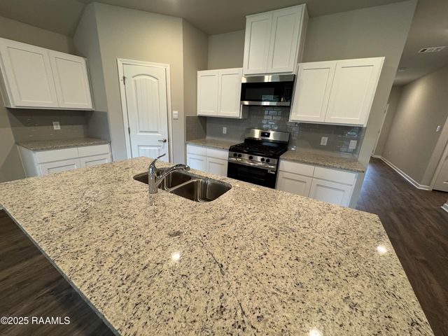 325 White Pine Drive, Lafayette, LA 70501