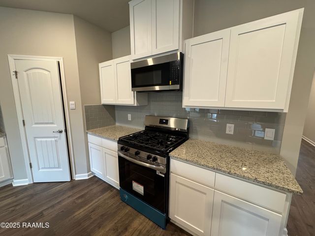 325 White Pine Drive, Lafayette, LA 70501