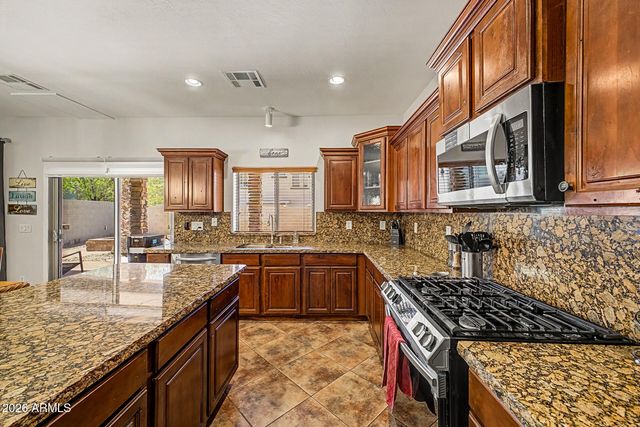 2417 W Barwick Drive, Phoenix, AZ 85085
