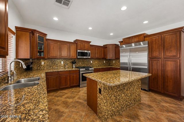 2417 W Barwick Drive, Phoenix, AZ 85085