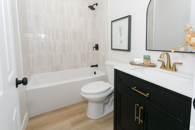 2098 W 700 S, Syracuse, UT 84075