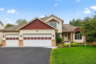 2490 Adele Street, Maplewood, MN 55109