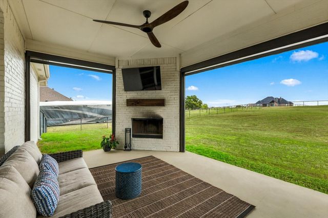 468 Red Bird Drive, Springtown, TX 76082