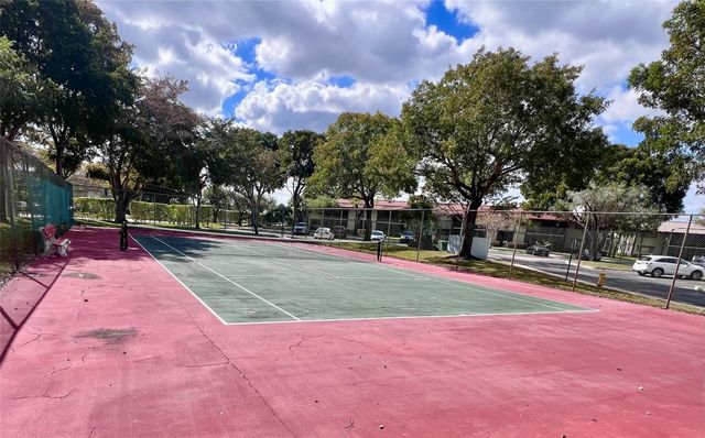 9403 W McNab Road 201, Fort Lauderdale, FL 33321