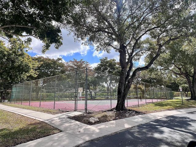 9403 W McNab Road 201, Fort Lauderdale, FL 33321