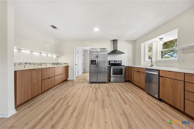 225 Lonely Oaks Lane, Killeen, TX 76542