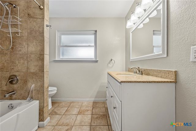 225 Lonely Oaks Lane, Killeen, TX 76542