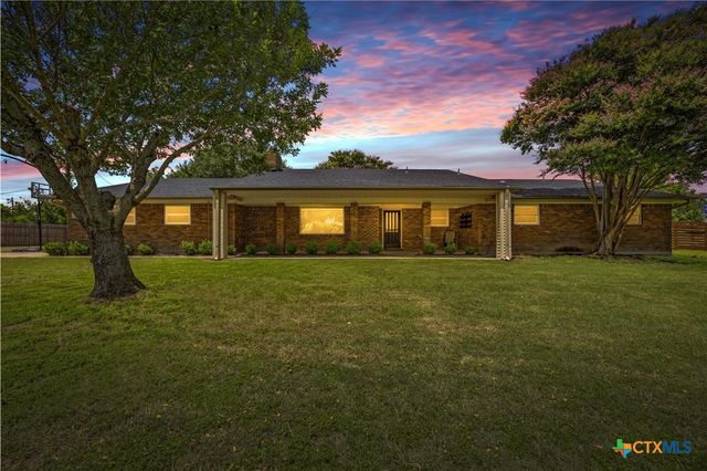 225 Lonely Oaks Lane, Killeen, TX 76542