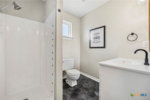 225 Lonely Oaks Lane, Killeen, TX 76542